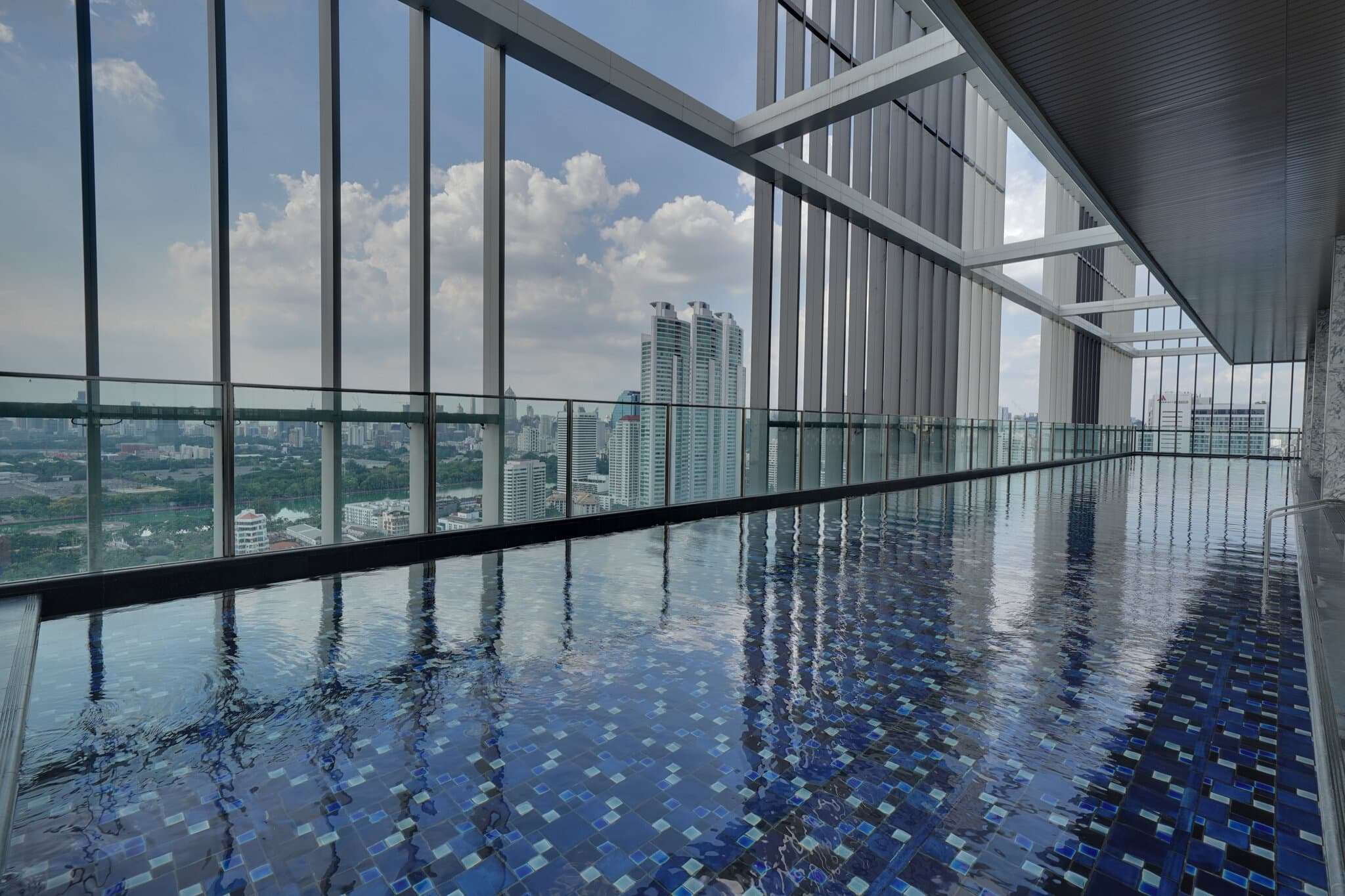 Phrom Phong rooftop pool